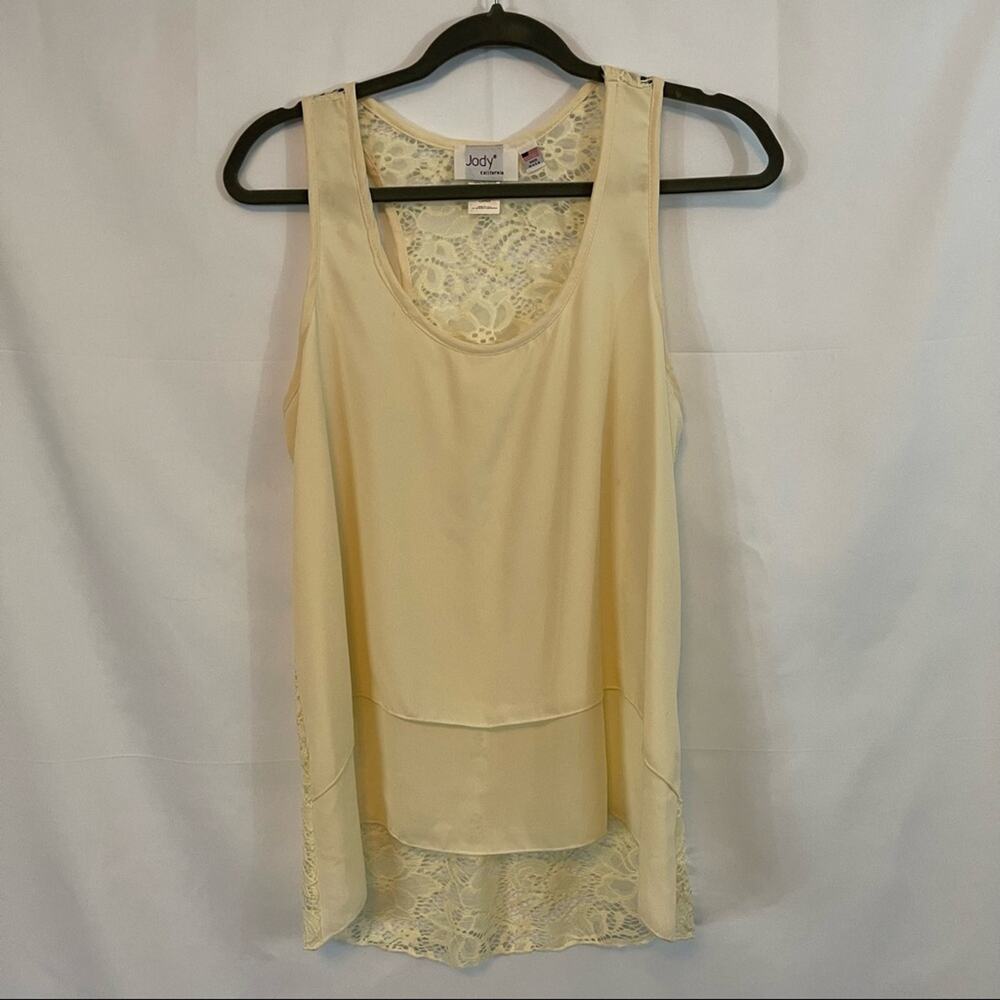 Jody California, Cream lacy Tank Top. Size Large. In excellent condition!
